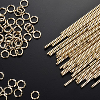 Silver-copper-zinc-cadmium brazing material